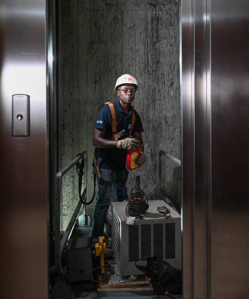 installation and maintenance lift